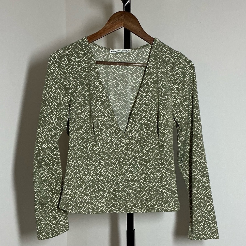 Abercrombie & Fitch | Deep V-Plunge Long Sleeve Top
